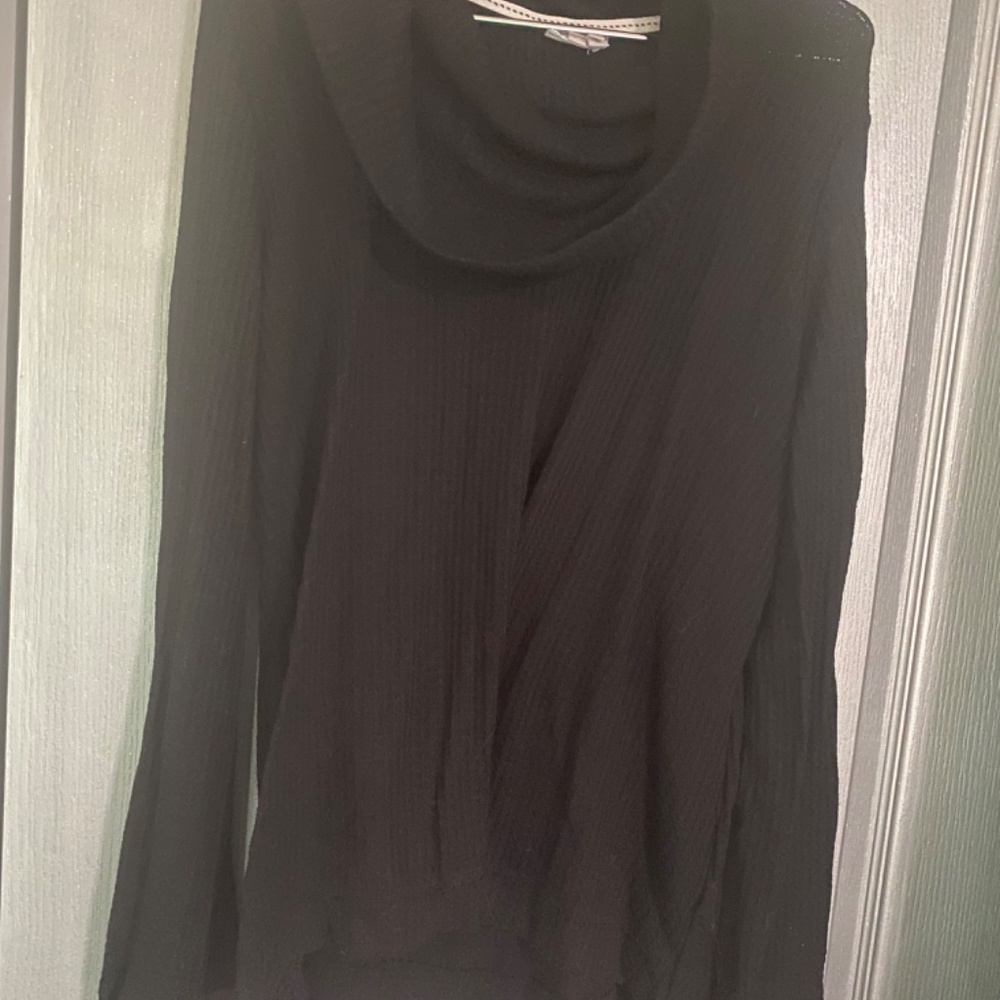 Black waffle long shirt
